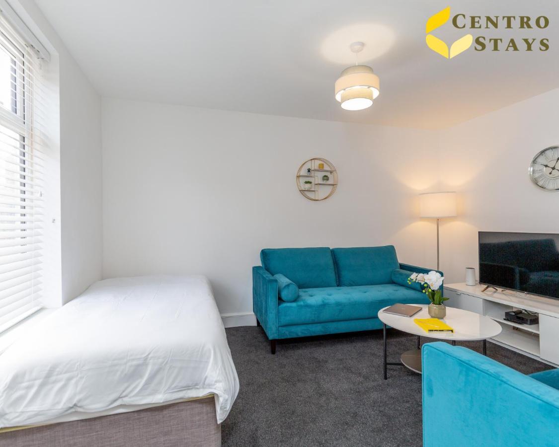 Holiday home Ethel - Walk To Gen Hospital, Town Centre, Cafes, Pubs & Restaurants- Fast Wifi, Free Parking, Smarttv With Netflix By Centro Northampton