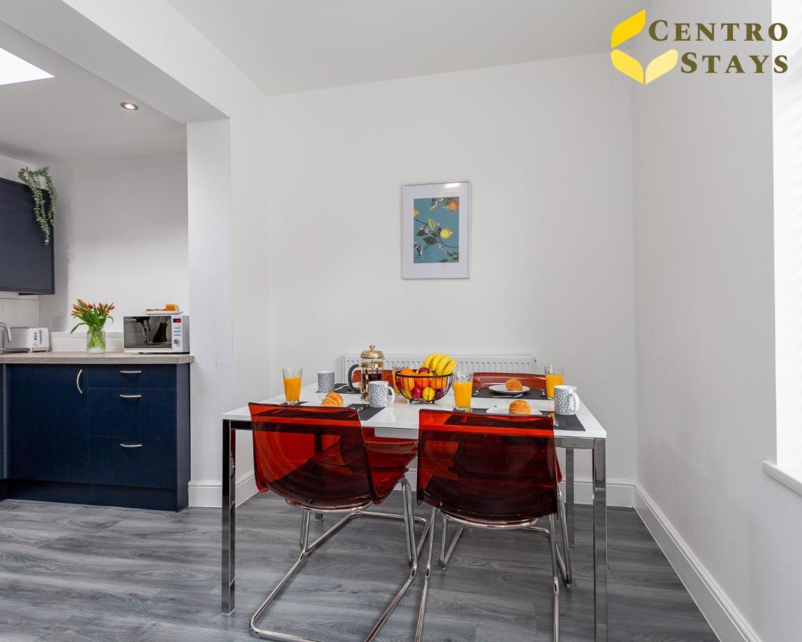 Holiday home Ethel - Walk To Gen Hospital, Town Centre, Cafes, Pubs & Restaurants- Fast Wifi, Free Parking, Smarttv With Netflix By Centro Northampton